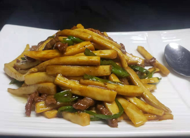 Shredded Beef with King Muchroom and Chili Pepper