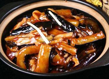 Eggplant with Salted Pork in Pot