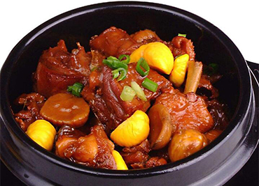 Chicken Chestnut In Pot